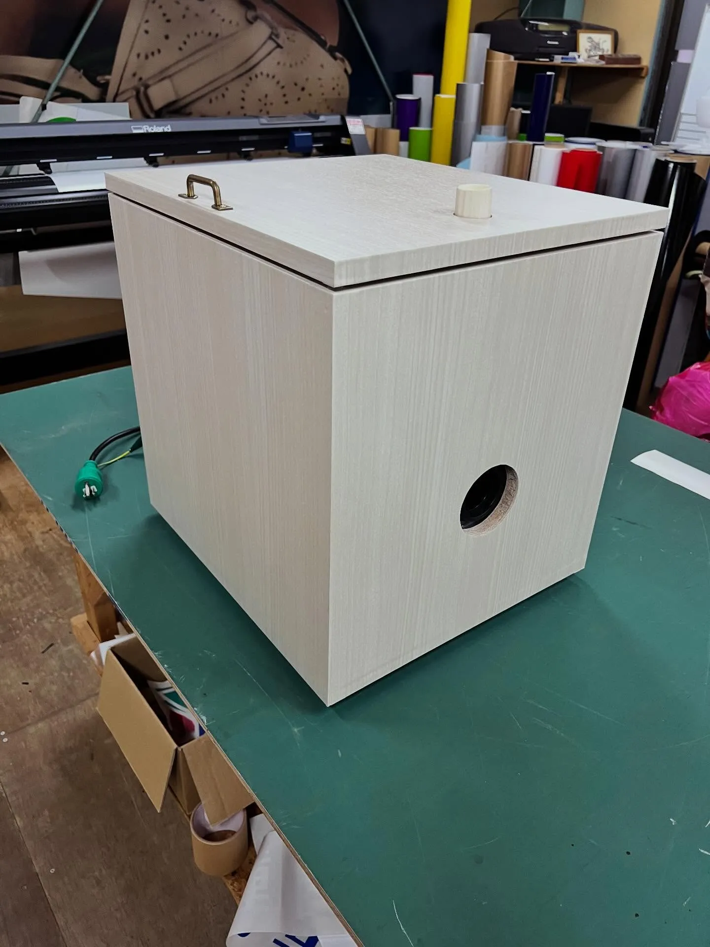 ネイルサロンの集塵機を隠す為のBOXを作成＋装飾